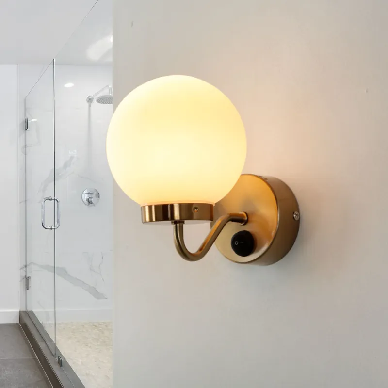 Badezimmerlampe IP44 mit Schalter in Messing Weiß Expressversand