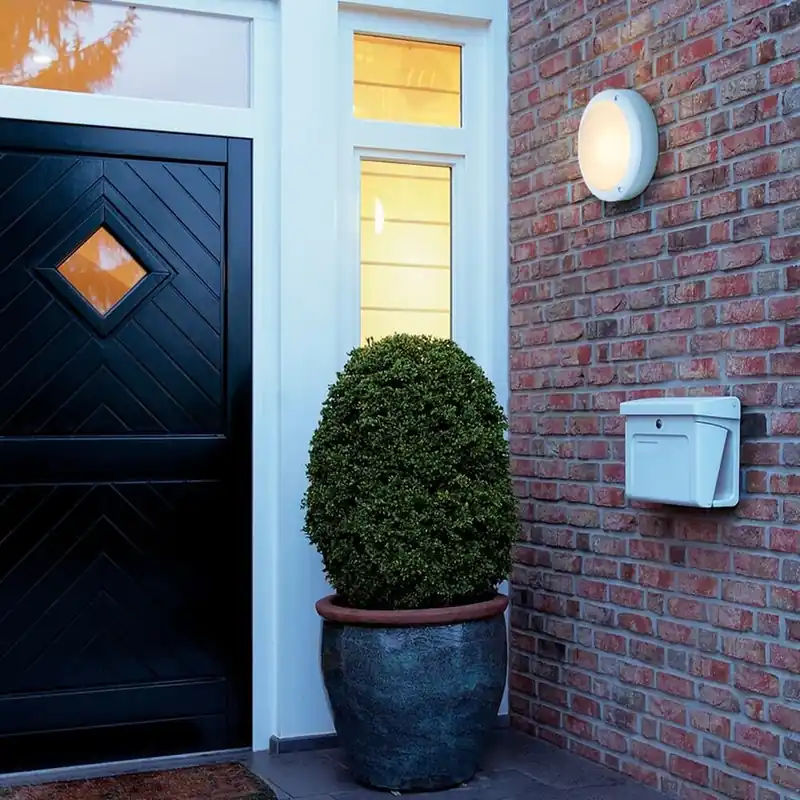 Neuheit Wand- und Deckenleuchte Bulan, E14, IP44