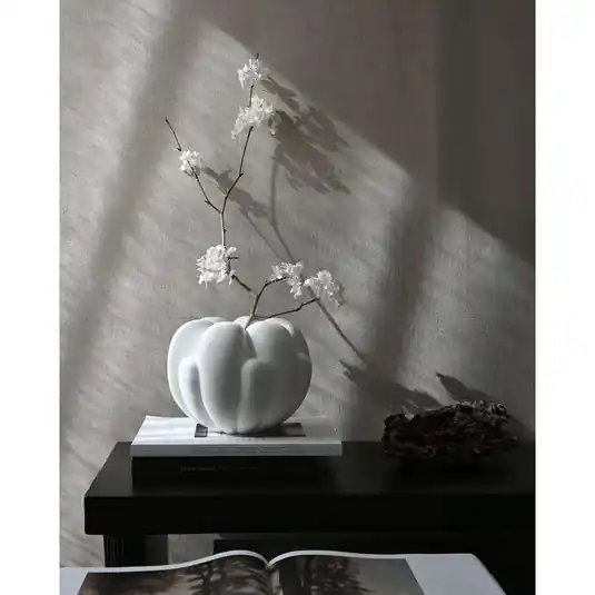 Neue Ware Bloom Vase Petit Bone Weiß - 101 Copenhagen