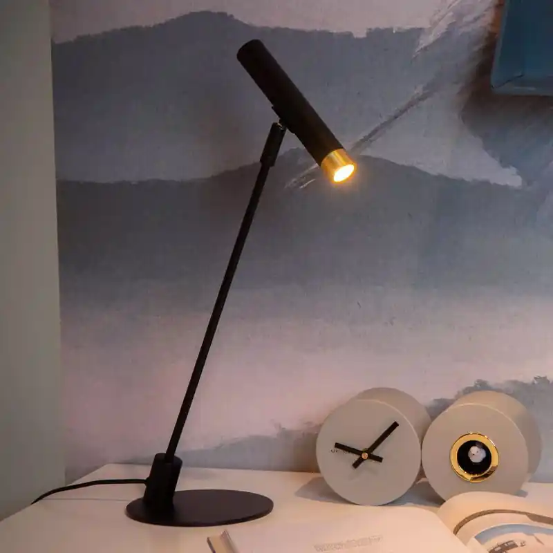 Markenware Schwarze Tischleuchte Modern, Alec, mit Schalter