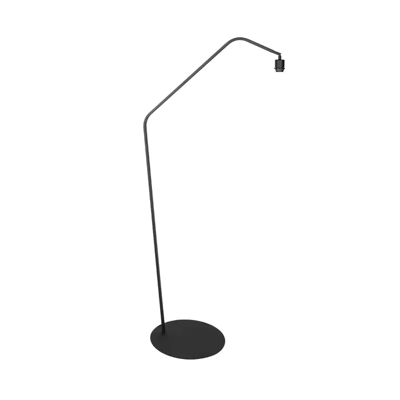 Preisreduziert Schwarze Bogenlampe mit Knick Anne Lighting ZigZag