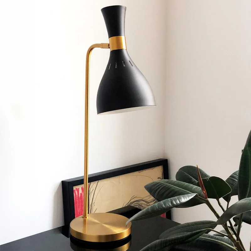 Hohe Mid Century-Tischleuchte (Schwarz oder Weiß) Bestpreis